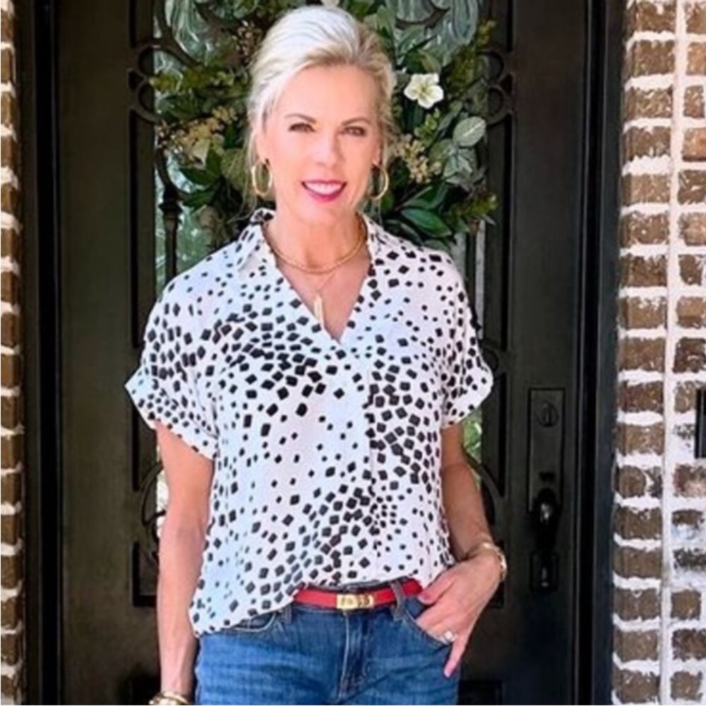 LAST CHANCE - NWT | Cabi 6505 Replay Top Spring Black and White